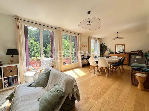 Maison 8 pièces 161 m²