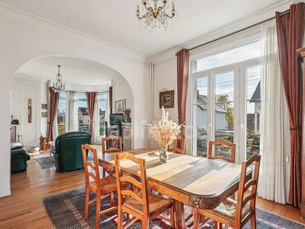 Belle maison à vendre 9 pièces Cachan (94)