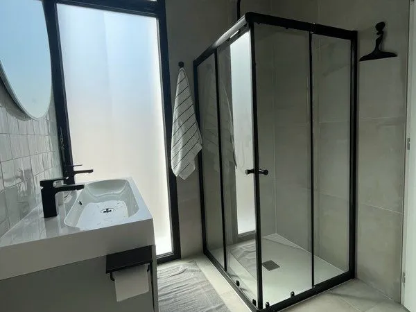 Studio lumineux tram c Ravezies