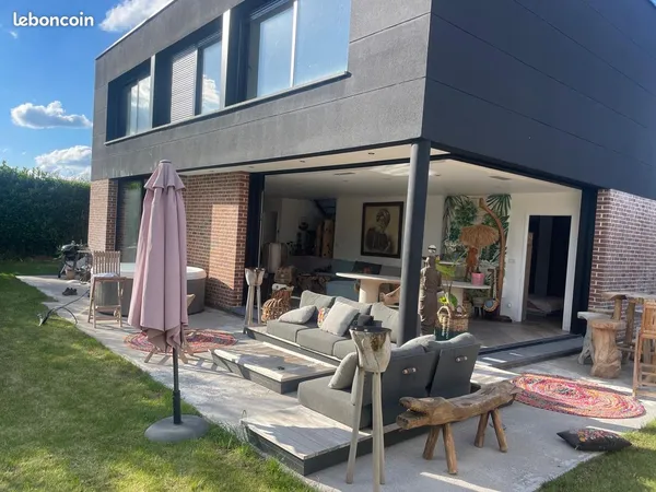Maison contemporaine d'architecte - 174 m? - 4 chambres dont suite parentale au rez-de-chaussée - Cl