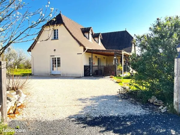 Propriété 5 pièces 160 m²