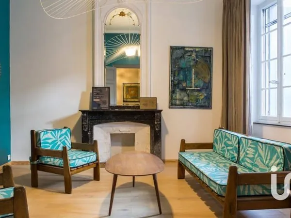 Maison 10 pièces 297 m²