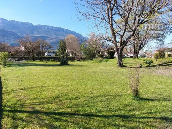 Terrain constructible LE CHEYLAS Gare