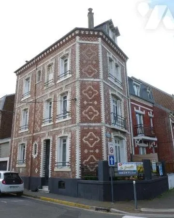 Maison 10 pièces 148 m²