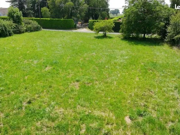 Magnifique terrain plat 570m² à 2 pas de la frontière