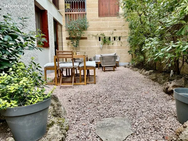 EXCLUSIVITE - Appartement T4 de 94m2 avec Jardin Privatif de 50 m2 - Véritable Havre de Paix