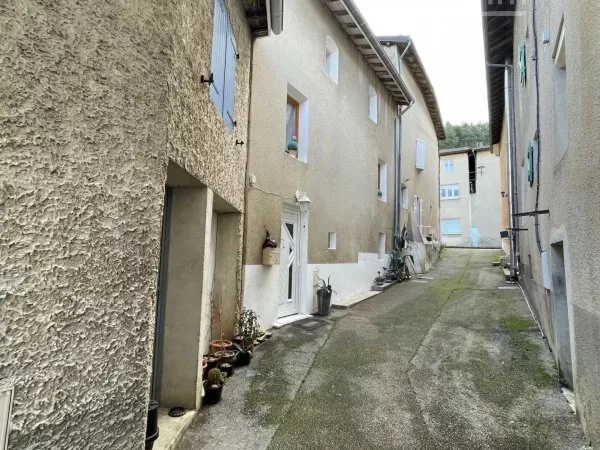 MAISON DE VILLAGE À MORAS-EN-VALLOIRE