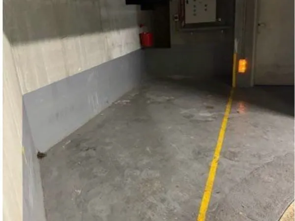 Place parking moto / scooter