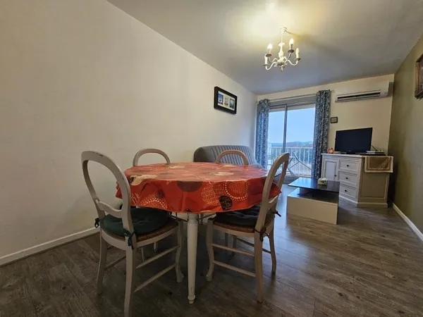 Bel appartement F2 dans une résidence sécurisée