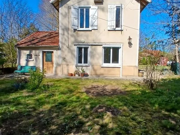 Maison 3 pièces de 100m² sur un terrain de 768m²