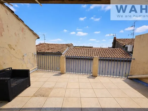 Immeuble de rapport 3 appartements + local commercial 9%