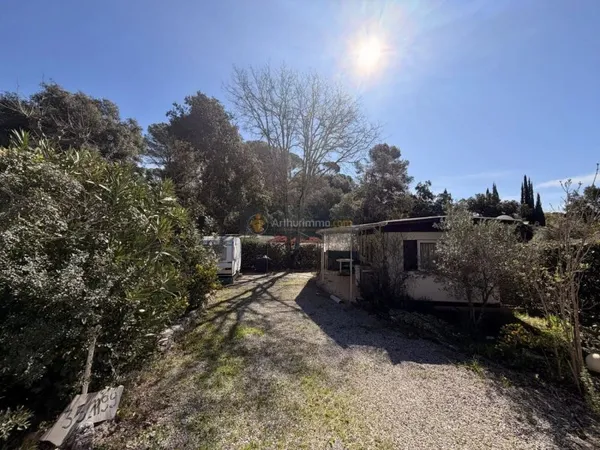 Terrain 200 m²