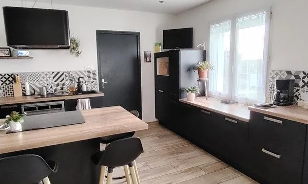 Maison plein pied 7 pièces LOUIN (79)
