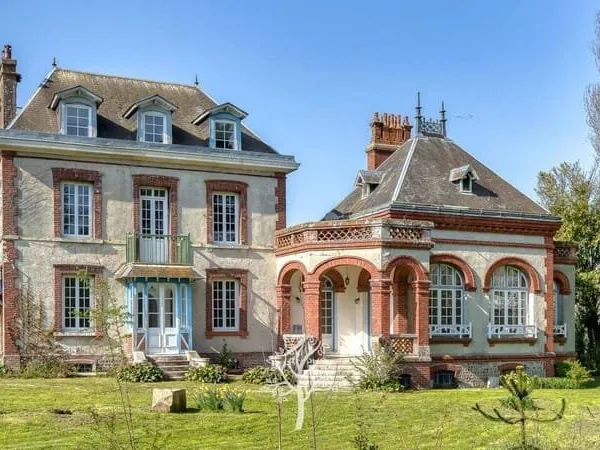 Villa 13 pièces 336 m²