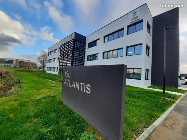 BUREAUX 229 m² ISNEAUVILLE