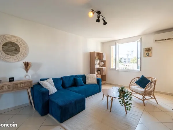 Aappartement 72m² : grande chambre en colocation dans un T4 refait à neuf