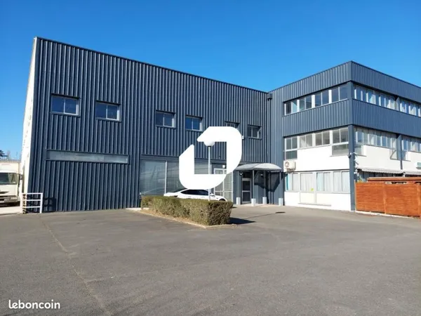 Bureau 96 m²