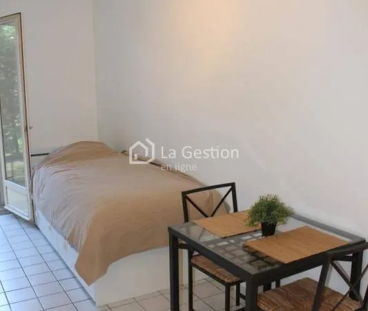 Studio 1 pièce 25 m²