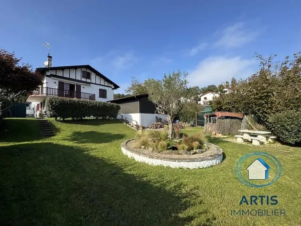 Maison 8 pièces 210 m²
