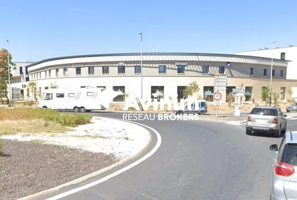 Local commercial 150 m²