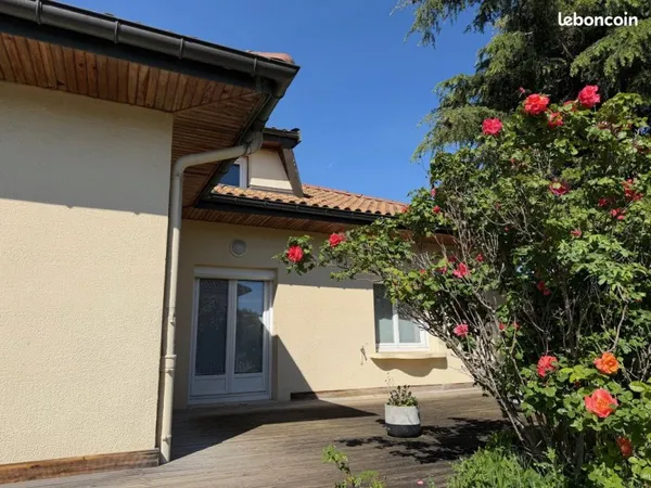 Chambre à louer - Idéal étudiant(e)(s) - Maison calme