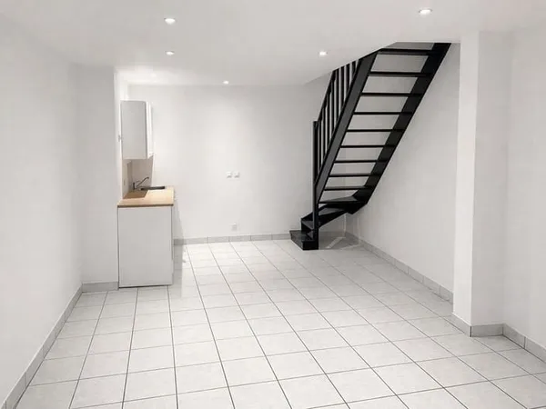 EXCLUSIVITE - DUPLEX 2 PIECES AVEC BALCON - EN CENTRE VILLE - GARE