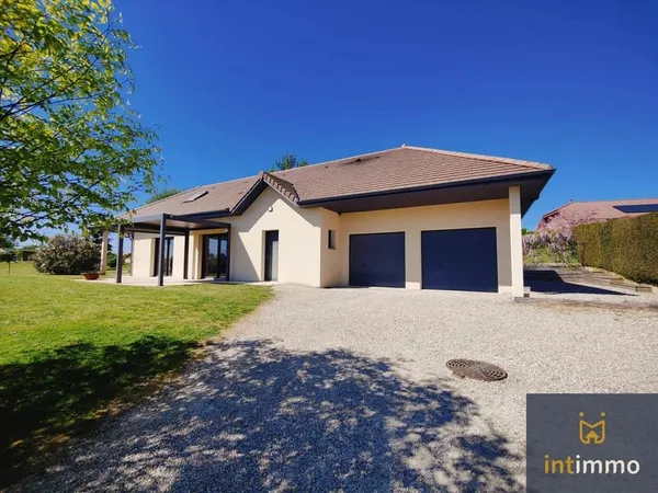Maison moderne T3 avec jardin et garage à louer