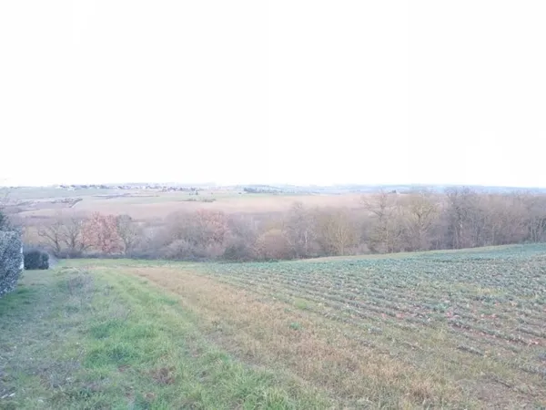 Terrain 568 m²