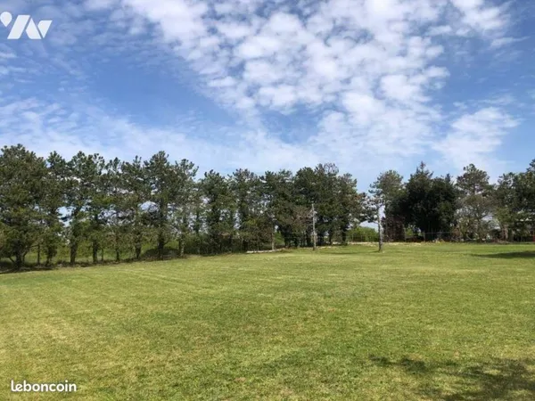Terrain 2400 m² JAUNAY CLAN