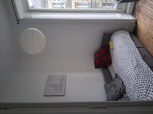 Chambre meublée chez l'habitant - Nantes centre (hôtel de ville) 400 €/mois (cc et dîners)
