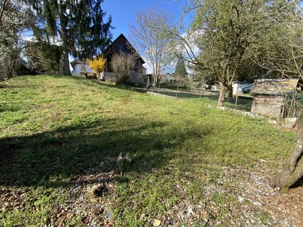 Terrain 644 m²