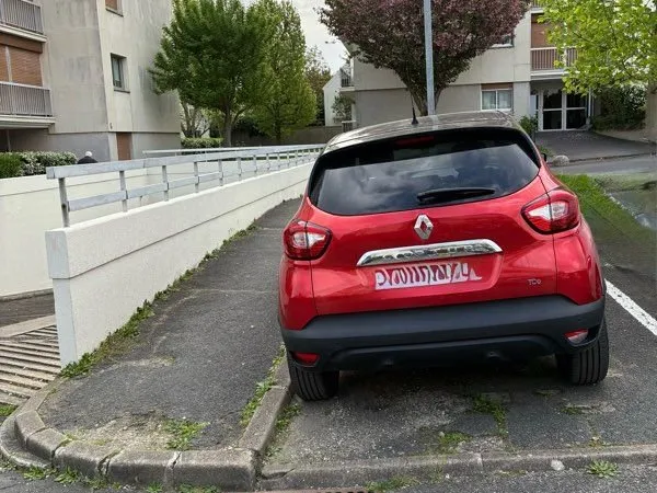 Place de parking extérieur