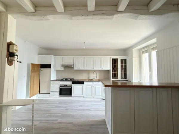 Location appartement 4 pièces 100 m² Mulhouse (68100) 755