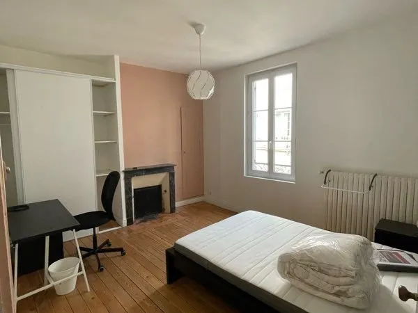 CENTRE VILLE ANGERS - Chambres meublées proche UCO