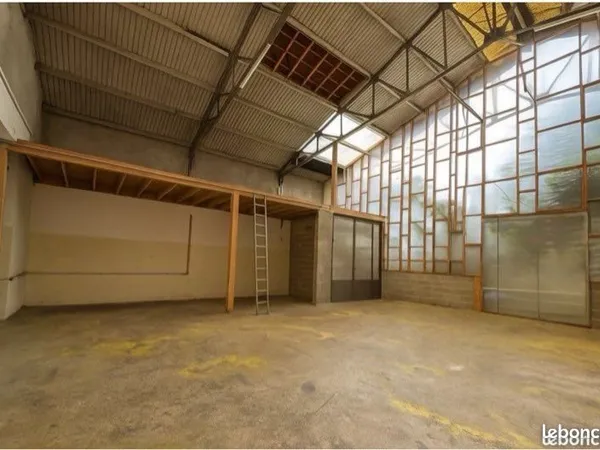 Entrepôt 160 m² - HSP 8m - accès camion - rocade / autoroute Dijon Sud