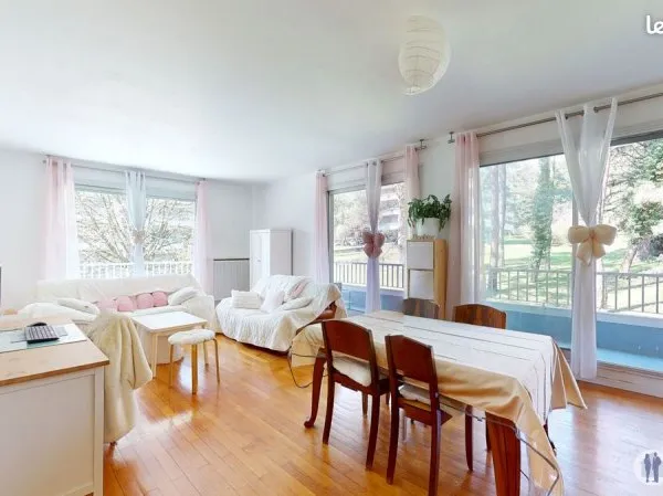 Appartement 2 pièces 81 m²