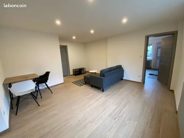 Appartement 2 pièces 56 m2 - Terrasse et parking couvert