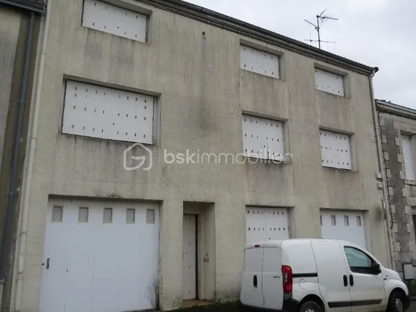 Maison 5 pièces 380 m²