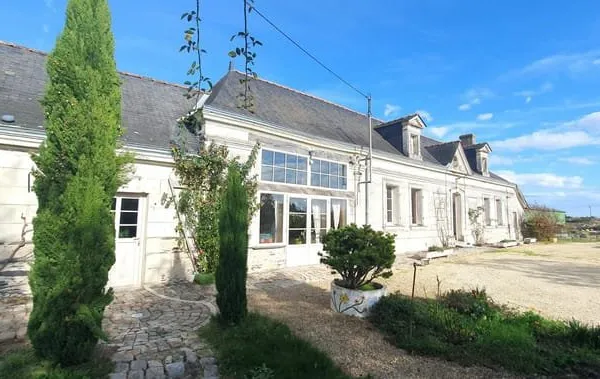 Saint Mathurin Sur Loire Maison 10 pièces 246 m2