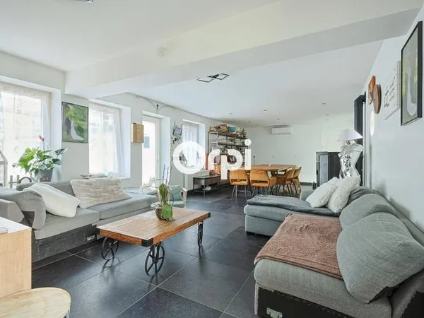 Maison 5 pièces 406 m²