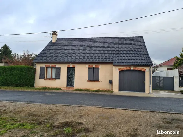 Vends maison 3 chambres avec jardin
