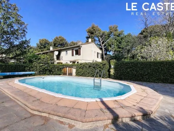 Maison de luxe 5 pièces 107 m²