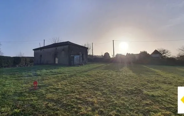 Batiment en pierres à rénover avec permis de construire