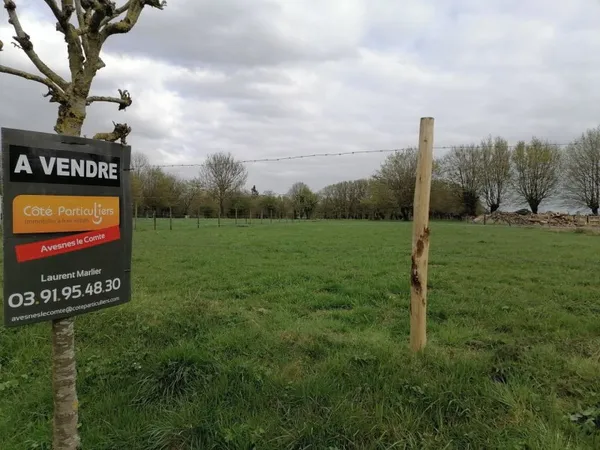 TERRAIN CONSTRUCTIBLE 2460m²
