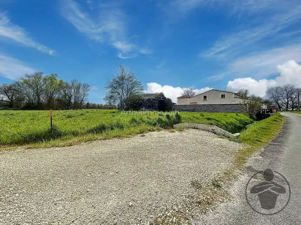 Terrain à bâtir de 913 m² - Étude de sol réalisée