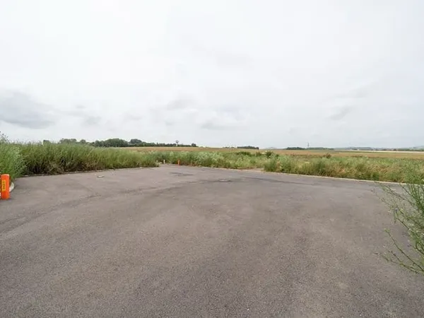 Terrain 715 m²