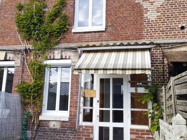 Maison de ville au calme avec jardinet