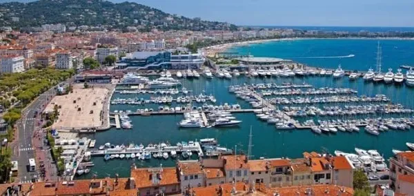 CANNES SUQUET RESTO 118200