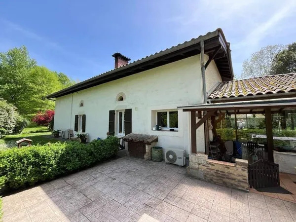 Maison 6 pièces 235 m²