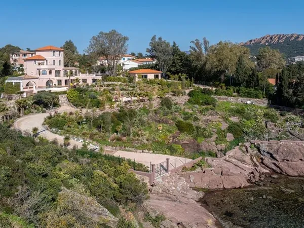 Achat : Maison Agay (83530)